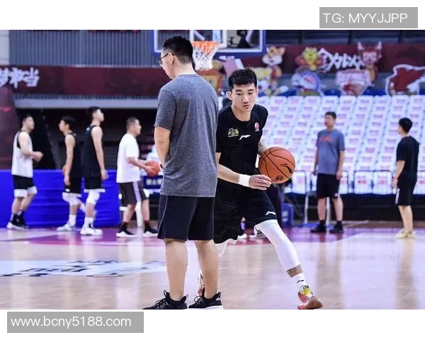 孙铭徽：从青年才俊到篮球赛场的领军人物之路探秘