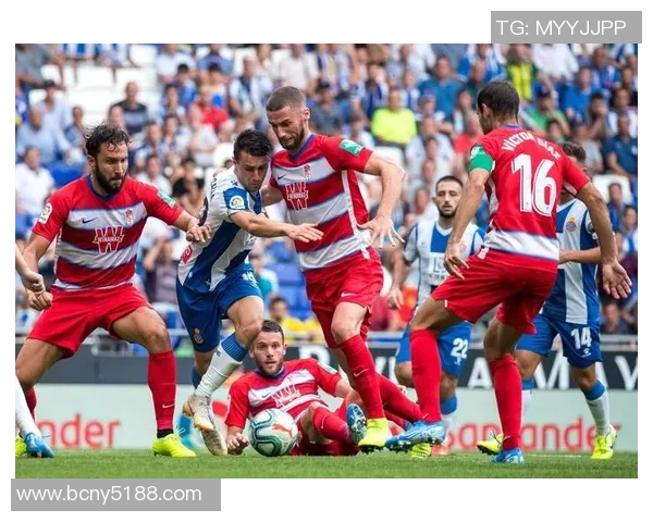 奥莫尼与格拉纳的激烈对决揭示足球战术的深层次博弈与精彩瞬间 奥莫尼与格拉纳的激烈对决揭示足球战术的深层次博弈与精彩瞬间