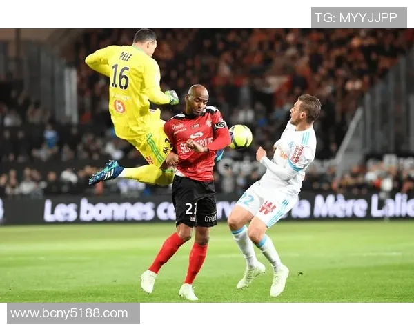 波多尔与甘冈激战在即谁能在法乙赛场中笑到最后 波多尔与甘冈激战在即谁能在法乙赛场中笑到最后