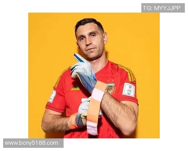 马丁内斯的传奇旅程：从足球场上的拼搏到人生的智慧分享