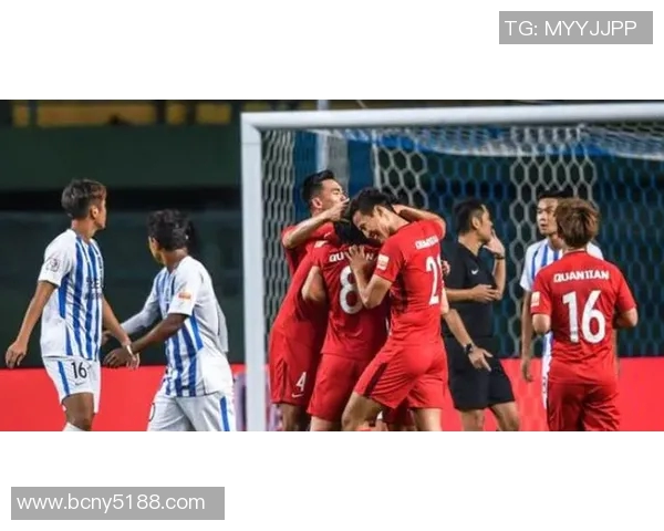 权健迎战富力争夺胜利两队实力对决引发球迷热议