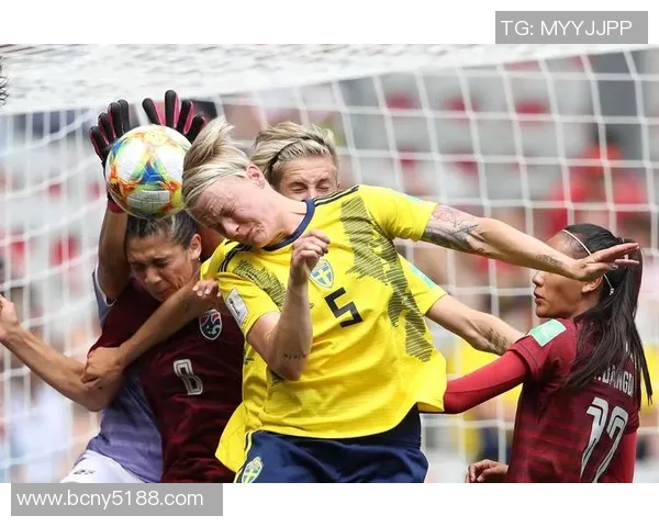 瑞典女子足球队与意大利女子足球队精彩对决比分分析与赛后点评 瑞典女子足球队与意大利女子足球队精彩对决比分分析与赛后点评
